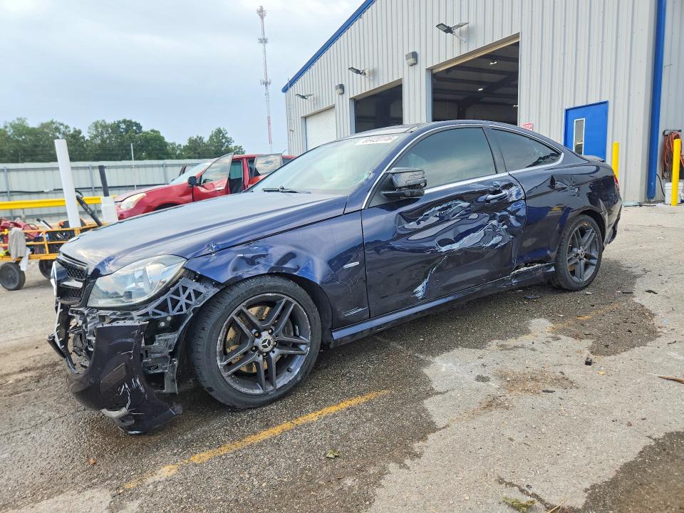 MERCEDES-BENZ C 2012 with VIN WDDGJ5HB4CF726904 - Photo from auction