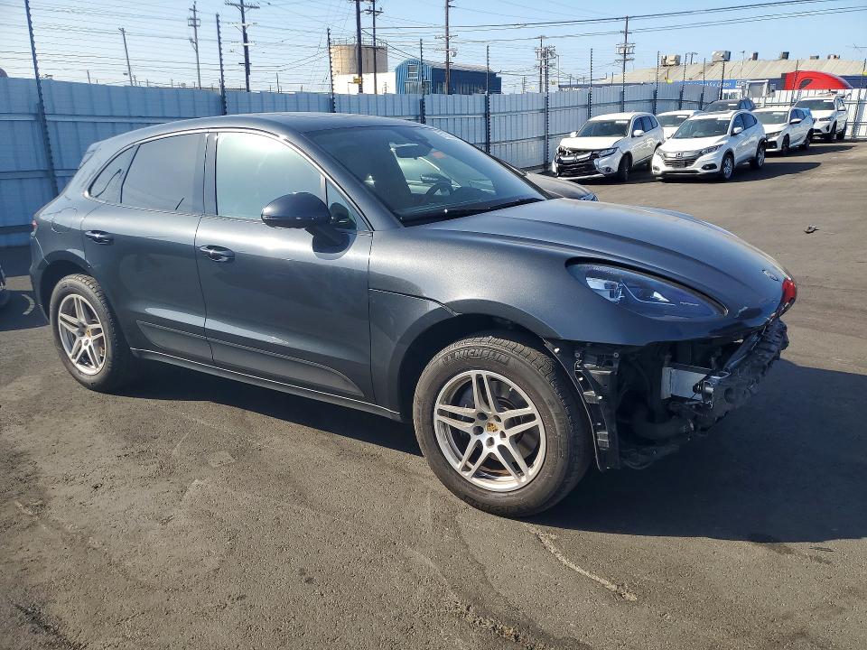 Photo 4 from auction – 2020 PORSCHE MACAN with VIN WP1AA2A51LLB01976