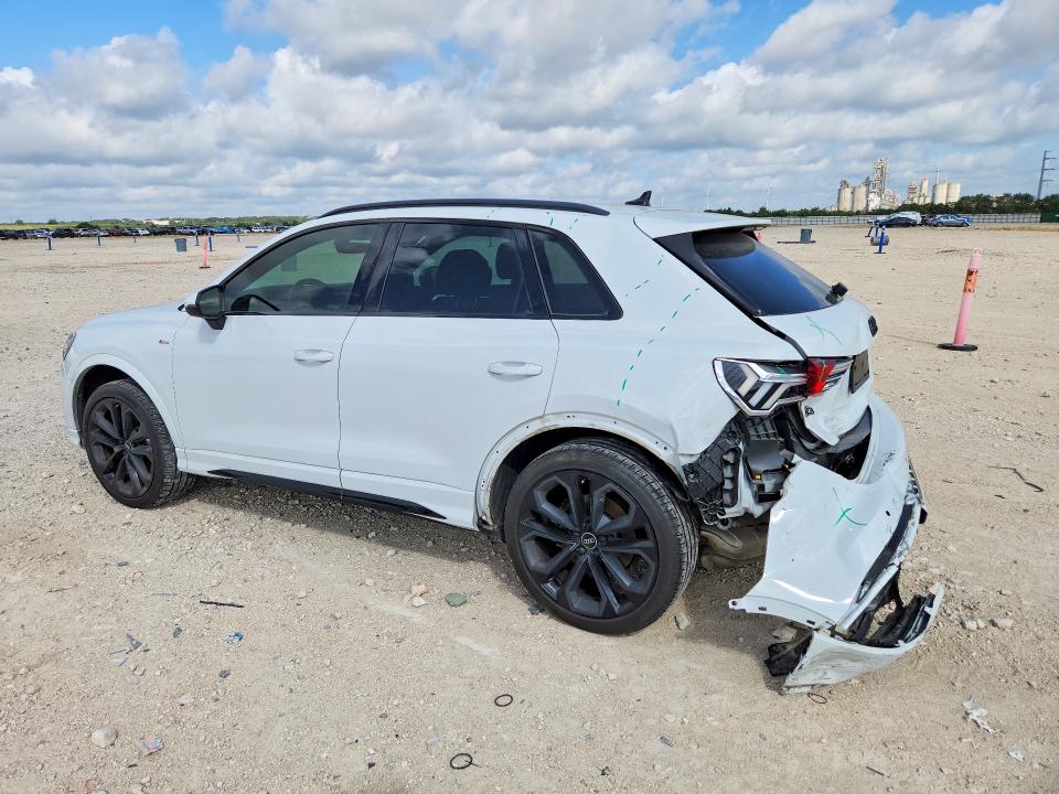 Foto 2 de la subasta – 2022 AUDI Q3 con VIN WA1EECF3XN1004711