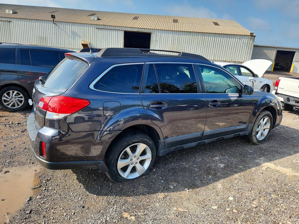 Фото 3 с аукциона – 2013 SUBARU OUTBACK с VIN 4S4BRCKC2D3295626