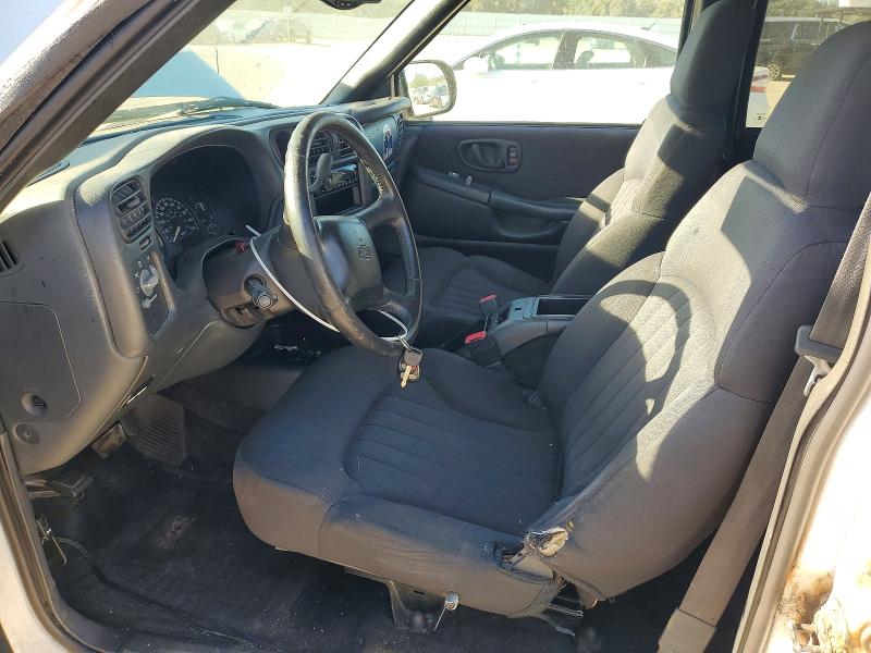 Photo 7 from auction – 2004 CHEVROLET BLAZER with VIN 1GNCS13X54K105222
