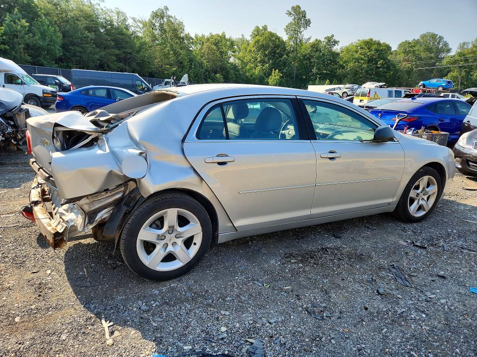Photo 3 from auction – 2010 CHEVROLET MALIBU with VIN 1G1ZB5EB8AF116479