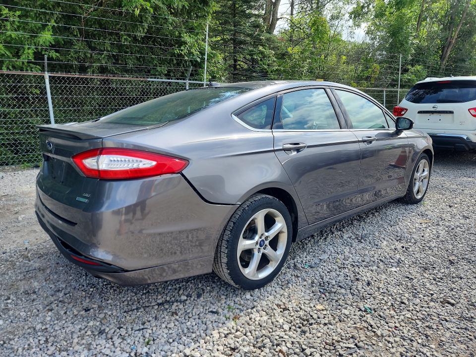 Photo 3 from auction – 2014 FORD FUSION with VIN 3FA6P0HD5ER119754