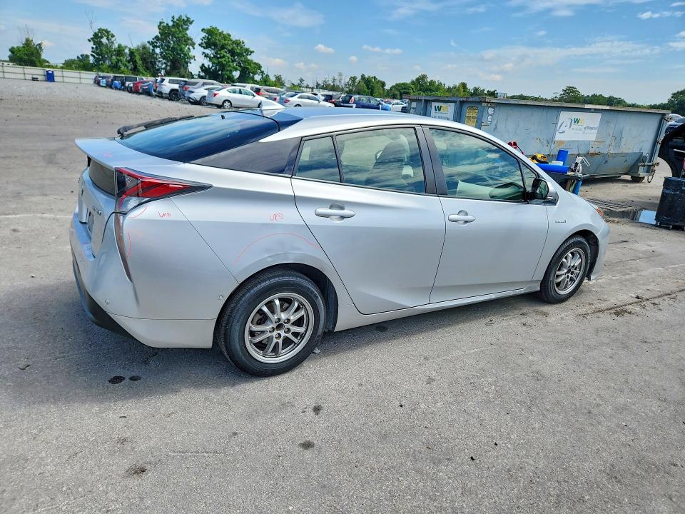 Photo 3 from auction – 2017 TOYOTA PRIUS with VIN JTDKBRFU6H3042863