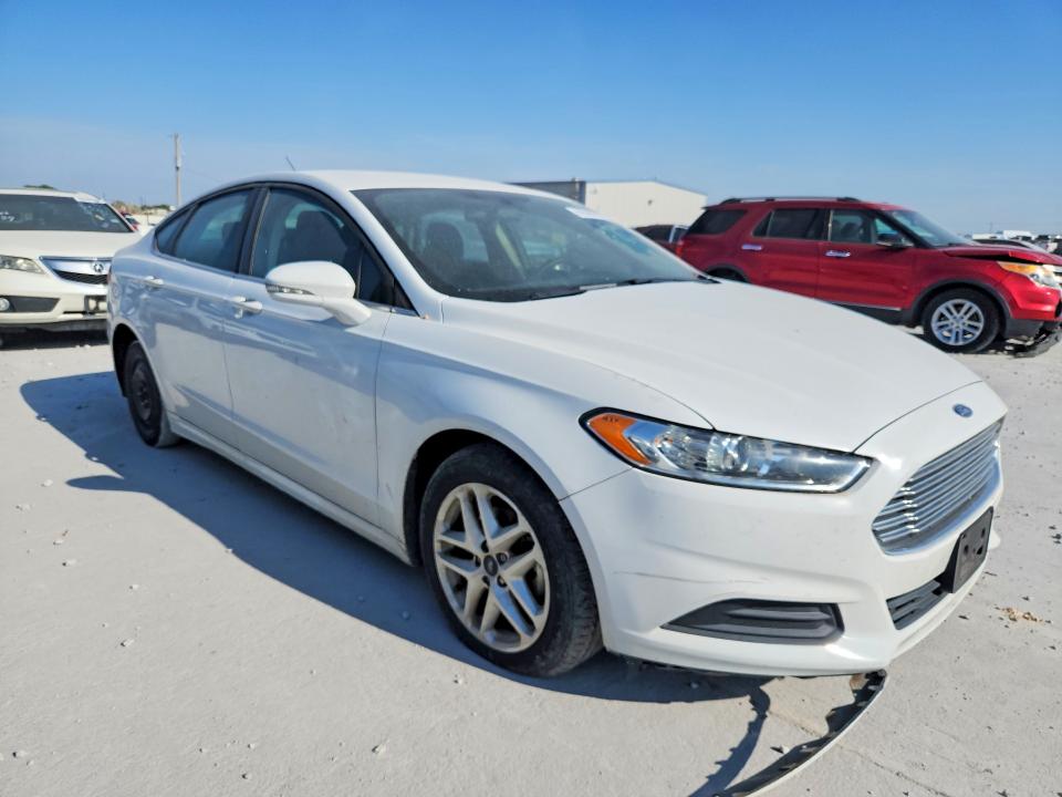Photo 4 from auction – 2016 FORD FUSION with VIN 3FA6P0HD7GR273921