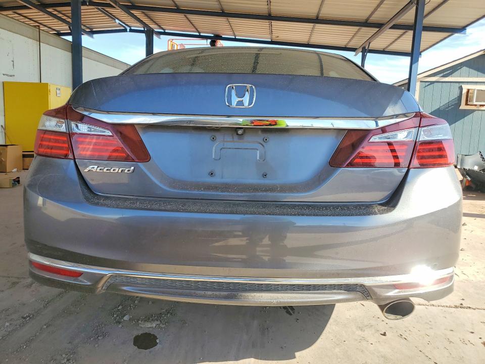 Photo 6 from auction – 2016 HONDA ACCORD with VIN 1HGCR2F32GA073893