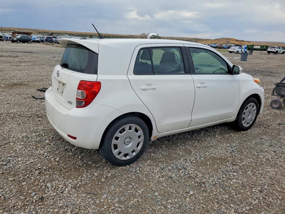 Photo 3 from auction – 2008 SCION XD with VIN JTKKU10478J002784
