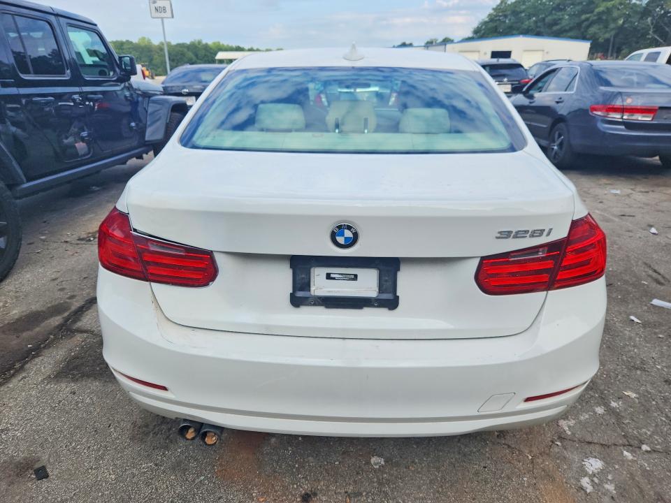 Photo 6 from auction – 2015 BMW 328 with VIN WBA3A5C53FF608838