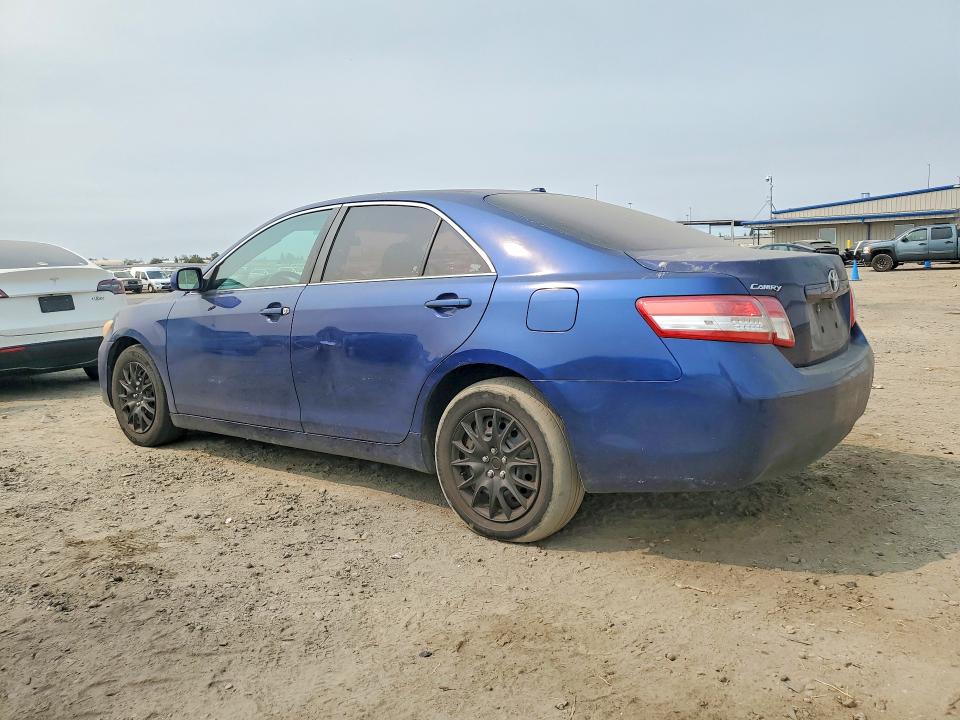 Photo 2 from auction – 2011 TOYOTA CAMRY with VIN 4T1BF3EK3BU726851