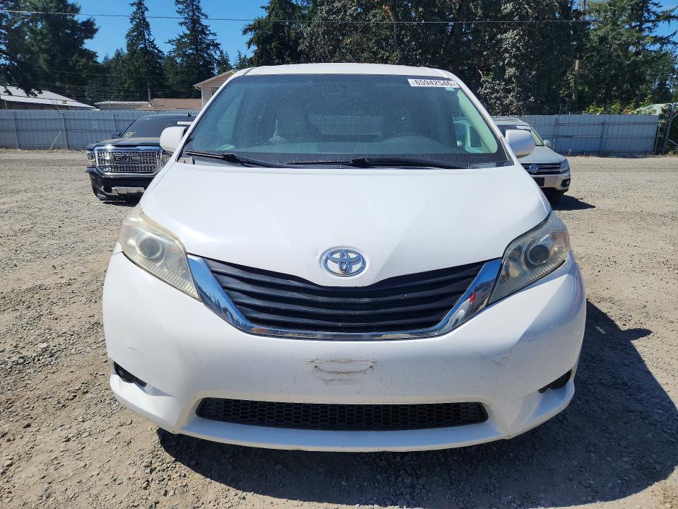 Фото 5 с аукциона – 2011 TOYOTA SIENNA с VIN 5TDKK3DC3BS077339