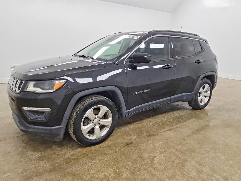 JEEP COMPASS 2019 with VIN 3C4NJCBB4KT616356 - Photo from auction