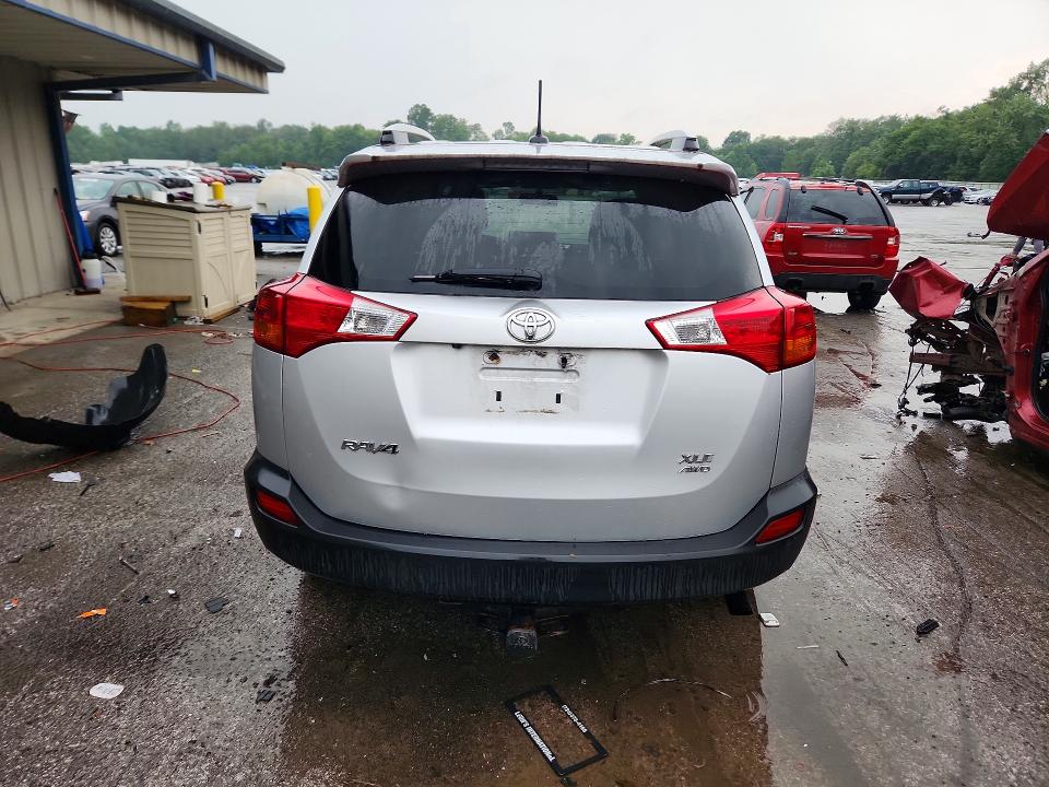 Photo 6 from auction – 2014 TOYOTA RAV4 with VIN JTMRFREV9ED068960