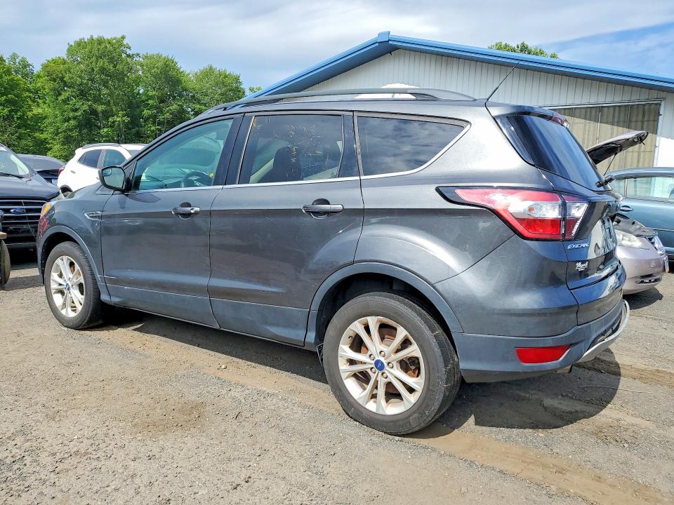 Photo 2 from auction – 2018 FORD ESCAPE with VIN 1FMCU9GD9JUB92099
