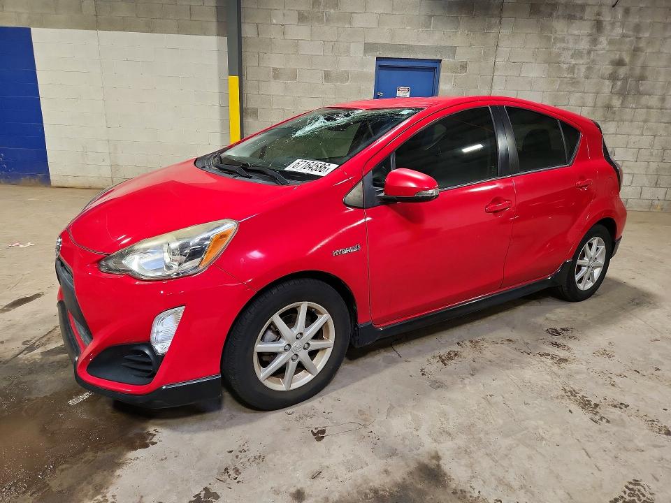 TOYOTA PRIUS C 2017 with VIN JTDKDTB35H1591714 - Photo from auction