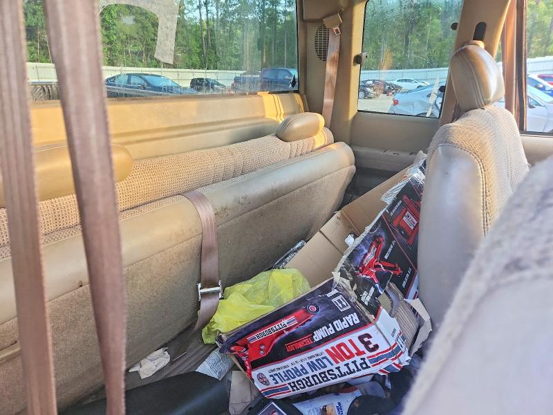 Снимка 10 от търг – 1996 GMC SIERRA с VIN 2GTEK19W4T1522376