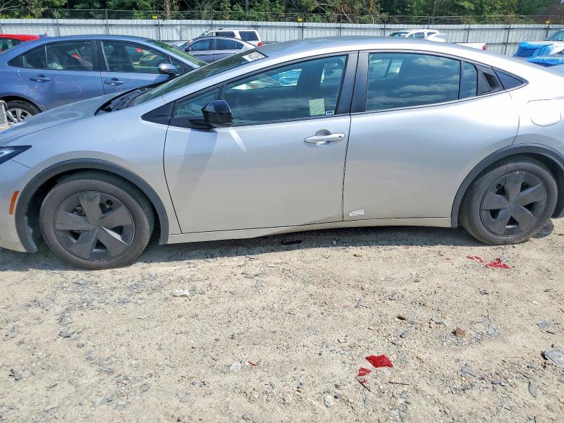 Photo 12 from auction – 2024 TOYOTA PRIUS with VIN JTDACAAU0R3017833