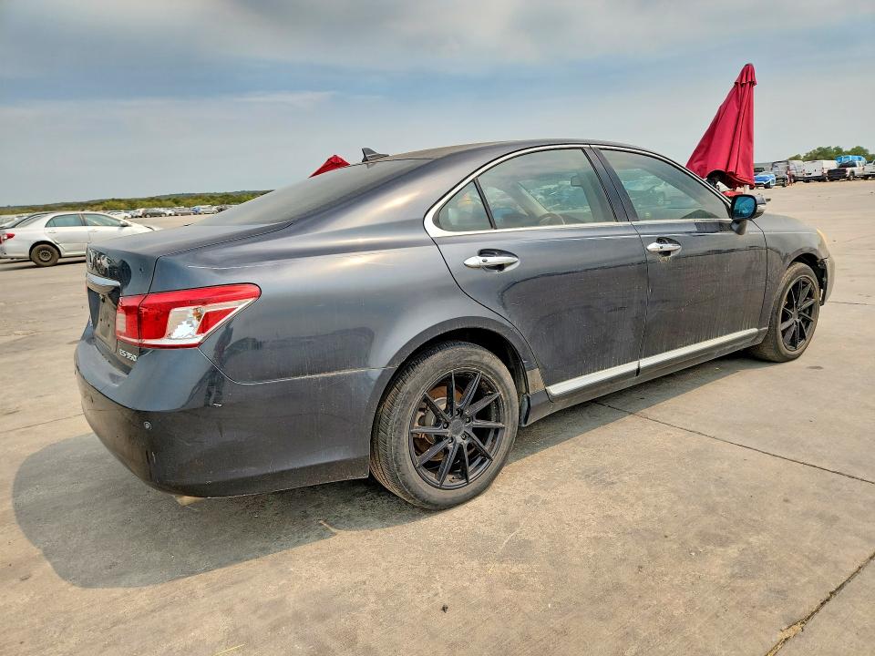 Photo 3 from auction – 2011 LEXUS ES with VIN JTHBK1EG0B2450526