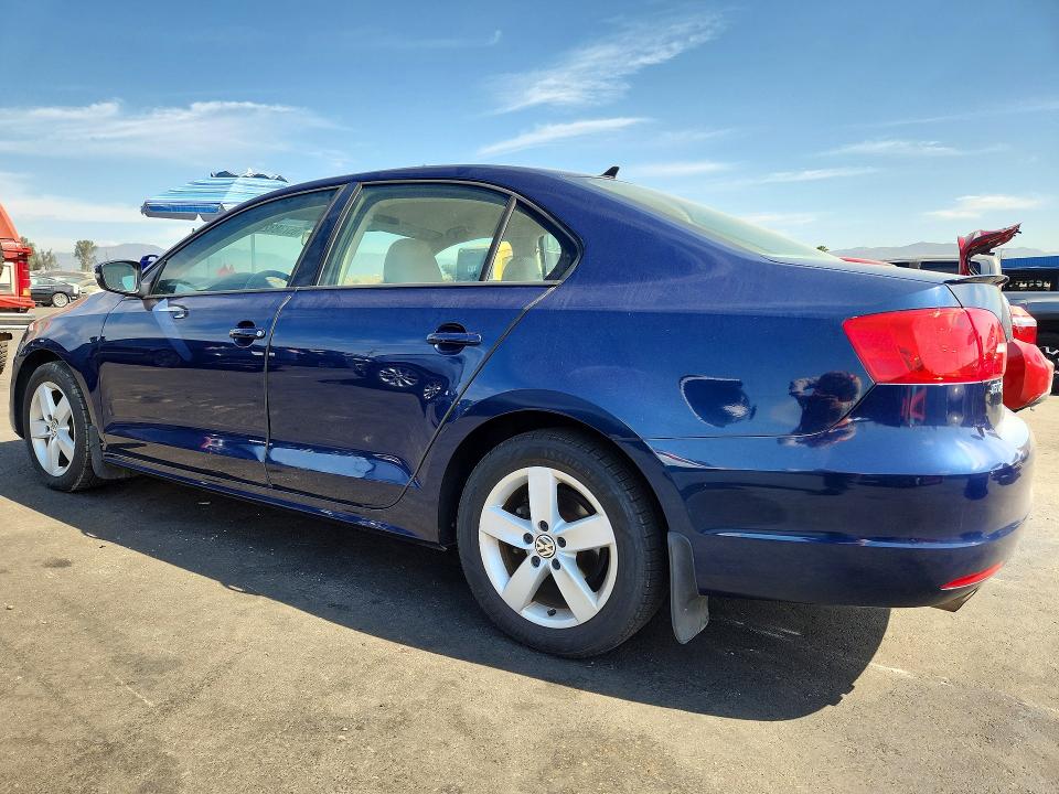 Photo 2 from auction – 2012 VOLKSWAGEN JETTA with VIN 3VW3L7AJ1CM398841