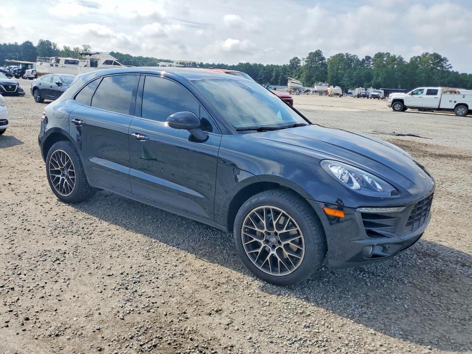 Photo 4 from auction – 2018 PORSCHE MACAN with VIN WP1AB2A5XJLB33335