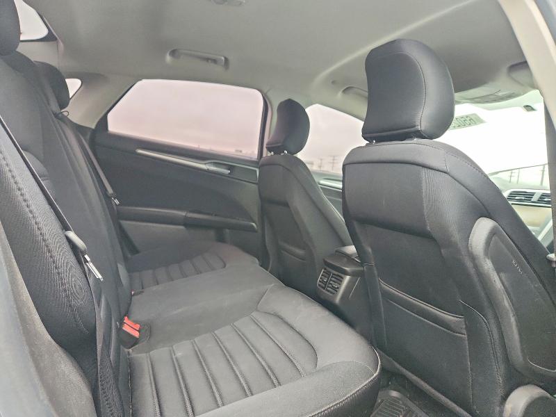 Photo 10 from auction – 2016 FORD FUSION with VIN 3FA6P0LU7GR404868