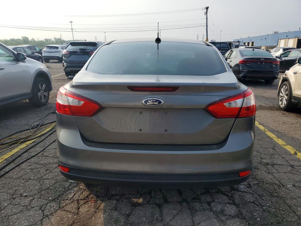 Photo 6 from auction – 2014 FORD FOCUS with VIN 1FADP3F20EL275791