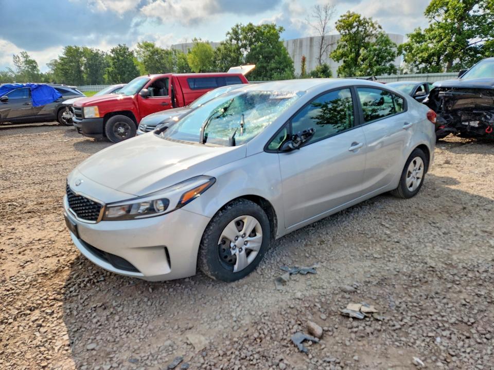 KIA FORTE 2017 with VIN 3KPFK4A70HE097517 - Photo from auction