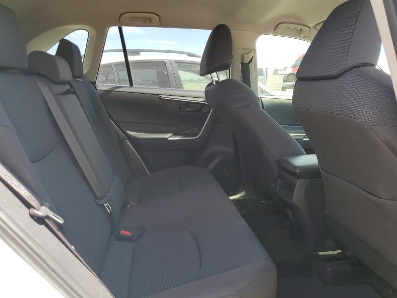 Photo 11 from auction – 2019 TOYOTA RAV4 with VIN JTMK1RFV5KD009947