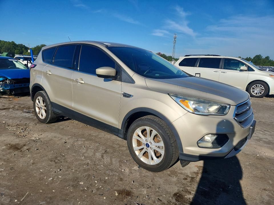 Photo 4 from auction – 2017 FORD ESCAPE with VIN 1FMCU9GD8HUE20409