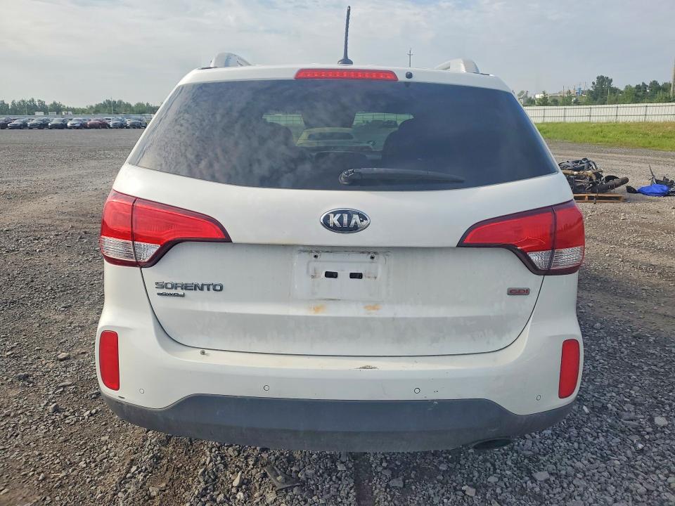 Photo 6 from auction – 2015 KIA SORENTO with VIN 5XYKTCA69FG619574
