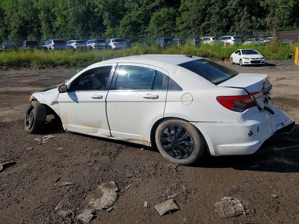 Photo 2 from auction – 2014 CHRYSLER 200 with VIN 1C3CCBAB3EN123886