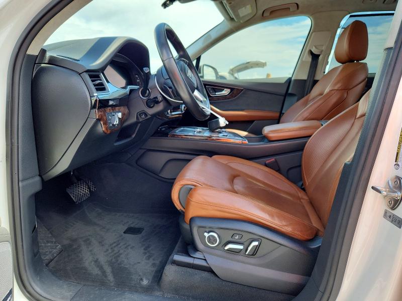 Foto 7 de la subasta – 2017 AUDI Q7 con VIN WA1VAAF76HD056178