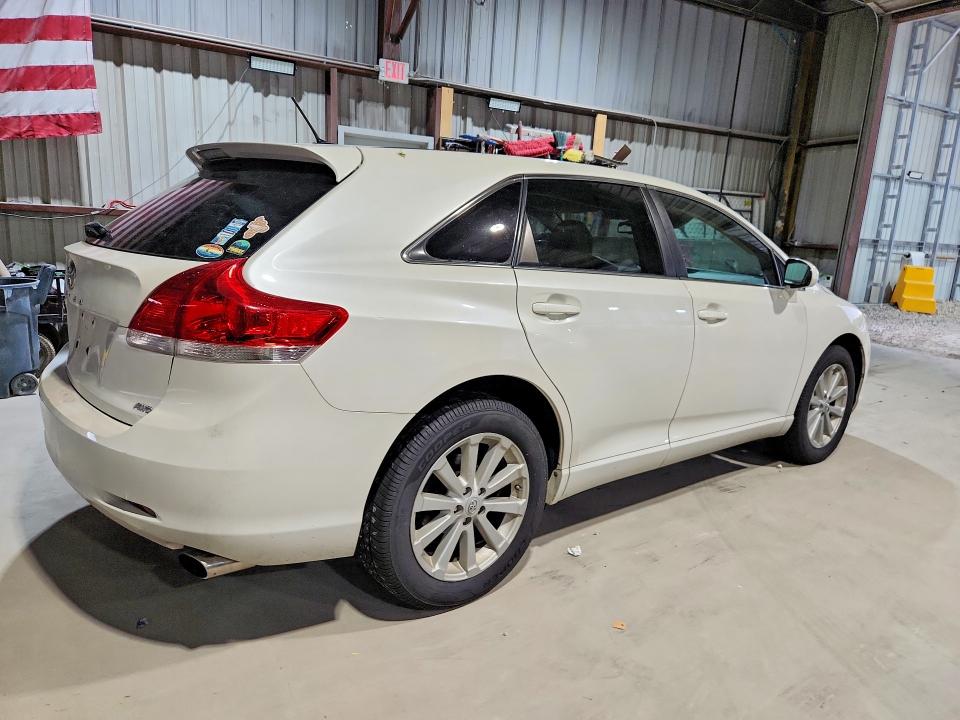 Photo 3 from auction – 2010 TOYOTA VENZA with VIN 4T3BA3BB4AU010579