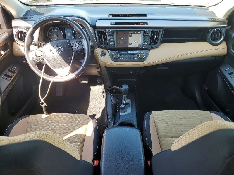 Photo 8 from auction – 2017 TOYOTA RAV4 with VIN JTMRFREVXHJ112647