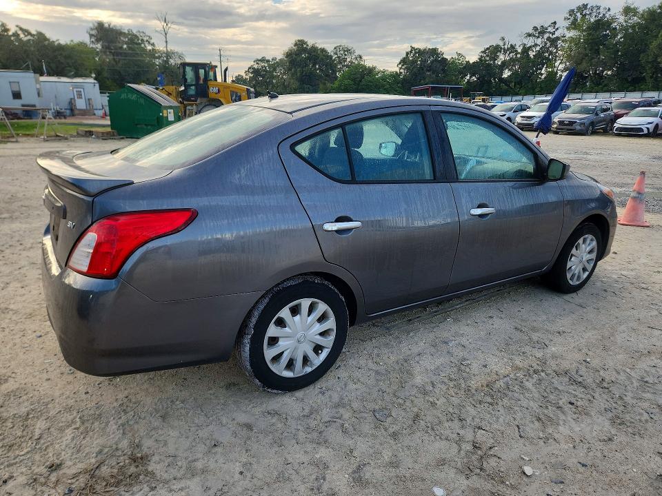 Photo 3 from auction – 2017 NISSAN VERSA with VIN 3N1CN7AP5HL852994