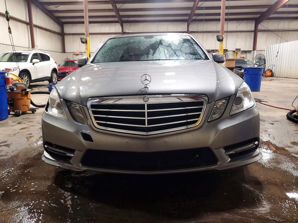 Photo 5 from auction – 2012 MERCEDES-BENZ E with VIN WDDHF8JB9CA559759