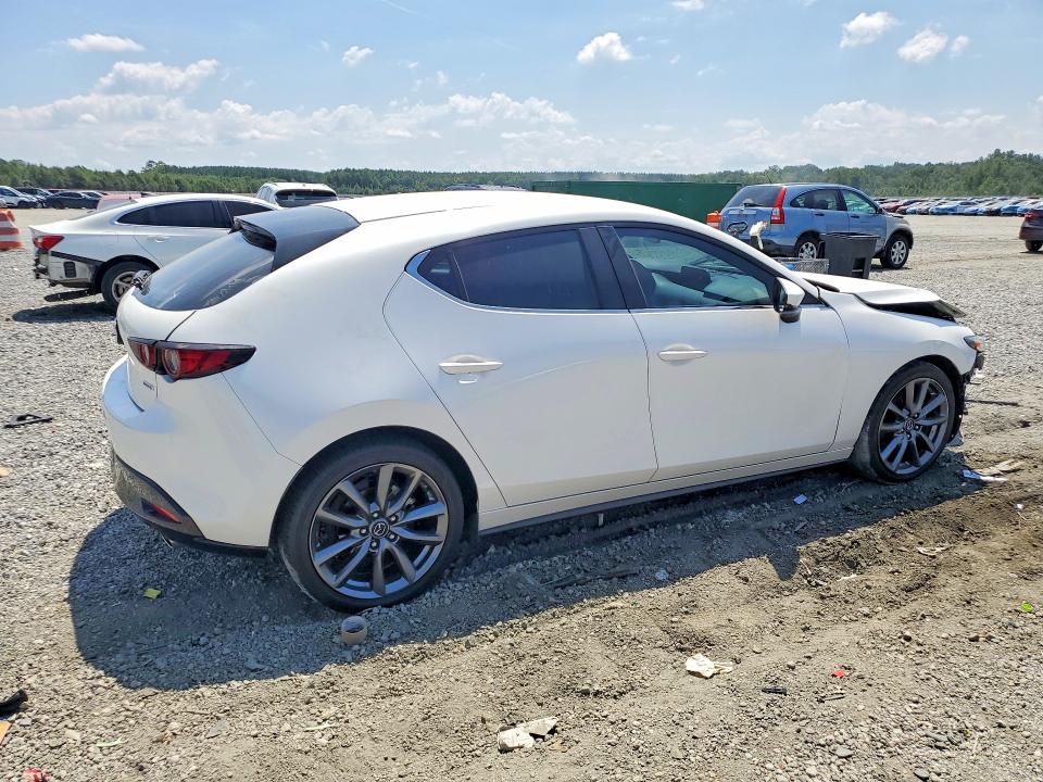 Photo 3 from auction – 2019 MAZDA 3 with VIN JM1BPALM8K1108923
