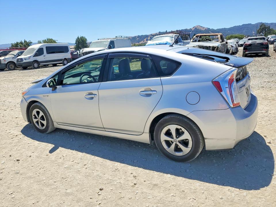 Photo 2 from auction – 2015 TOYOTA PRIUS with VIN JTDKN3DU8F0485263