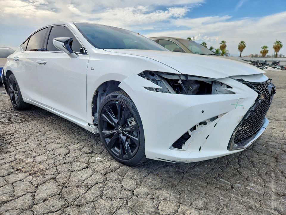 Photo 4 from auction – 2024 LEXUS ES with VIN 58ABA1C10RU043554
