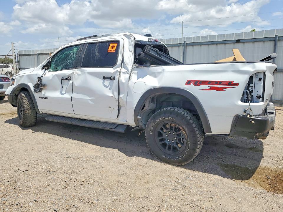 Фото 2 с аукциона – 2025 RAM 1500 с VIN 1C6SRFLP5SN775837