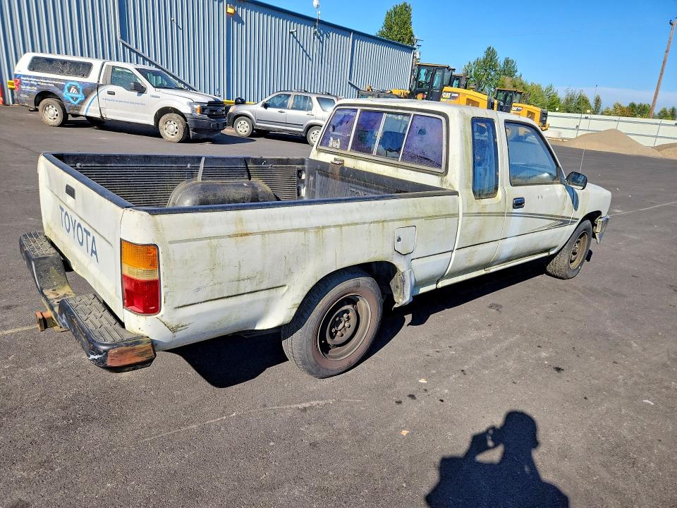 Photo 3 from auction – 1992 TOYOTA PICKUP with VIN JT4RN93P6N5054791