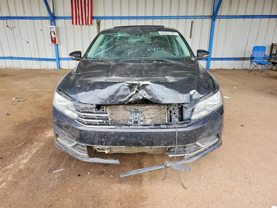 Photo 5 from auction – 2016 VOLKSWAGEN PASSAT with VIN 1VWBT7A31GC017543