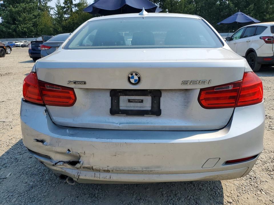 Photo 6 from auction – 2013 BMW 328 with VIN WBA3B3C55DF540895