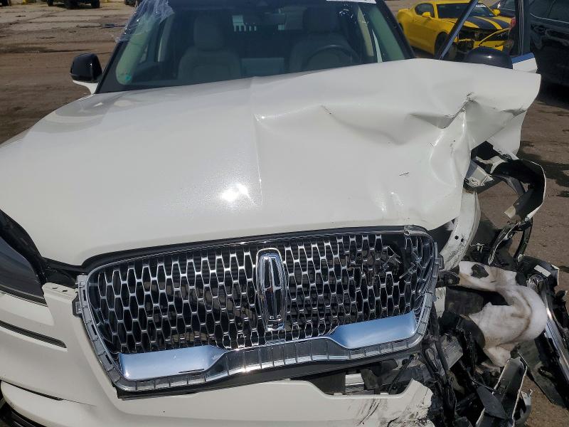 Photo 12 from auction – 2023 LINCOLN AVIATOR with VIN 5LM5J7XC0PGL32977