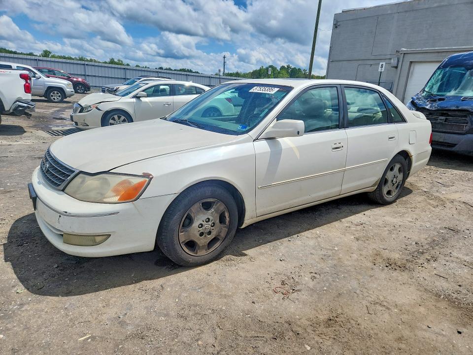 TOYOTA AVALON 2003 with VIN 4T1BF28B73U294238 - Photo from auction