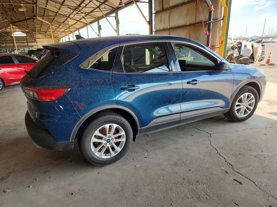 Photo 3 from auction – 2020 FORD ESCAPE with VIN 1FMCU9G69LUB18895