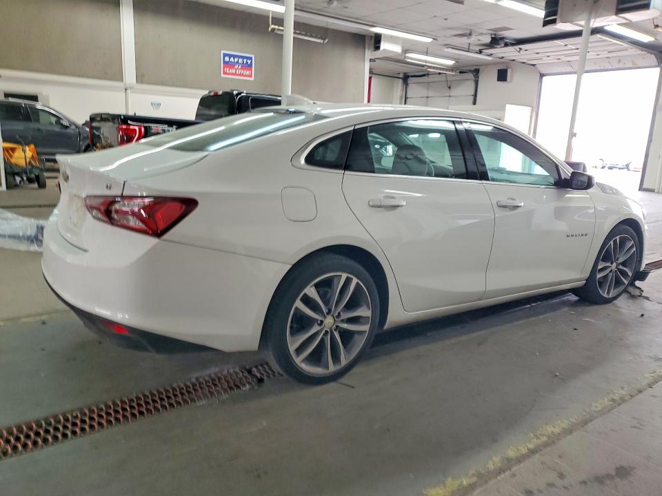 Photo 3 from auction – 2022 CHEVROLET MALIBU with VIN 1G1ZD5ST2NF139530