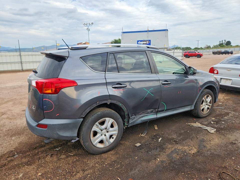 Photo 3 from auction – 2013 TOYOTA RAV4 with VIN JTMBFREV7DD001015