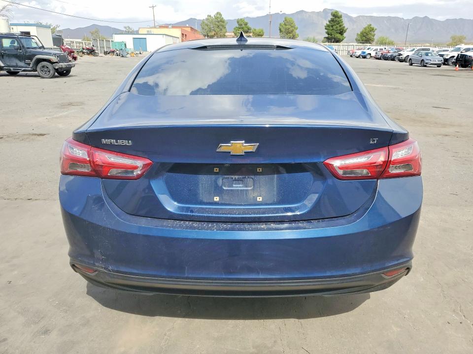 Photo 6 from auction – 2020 CHEVROLET MALIBU with VIN 1G1ZD5ST2LF068570