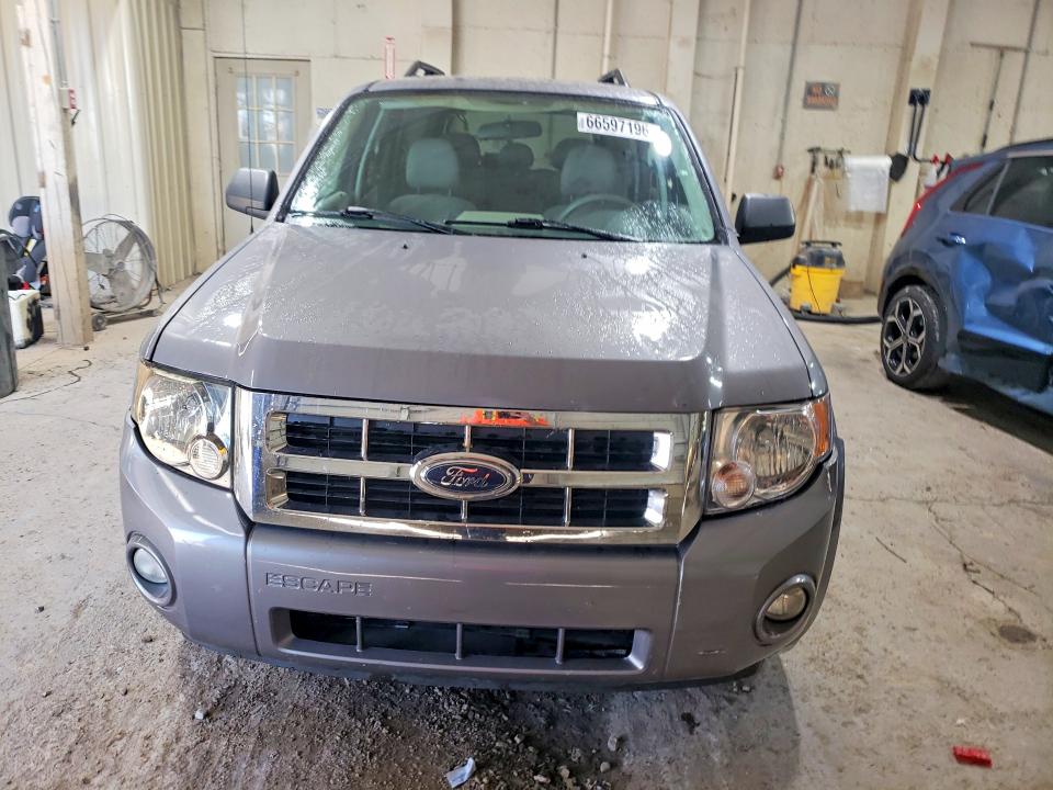 Photo 5 from auction – 2008 FORD ESCAPE with VIN 1FMCU93128KD40210