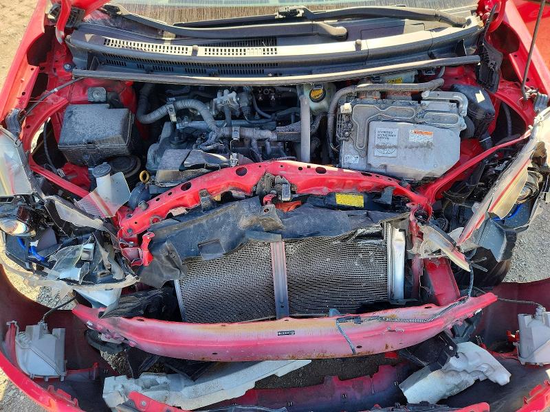 Photo 11 from auction – 2015 TOYOTA PRIUS C with VIN JTDKDTB38F1578551